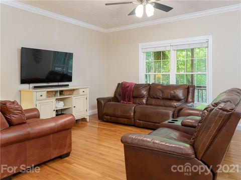 34 Boxturtle Rd, Candler, NC 28715 photo 7