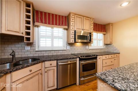 3426 Gresham Pl, Charlotte, NC 28211 photo 12