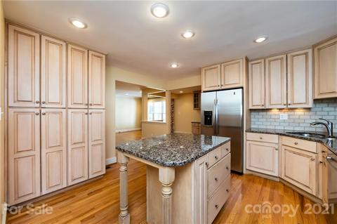 3426 Gresham Pl, Charlotte, NC 28211 photo 13