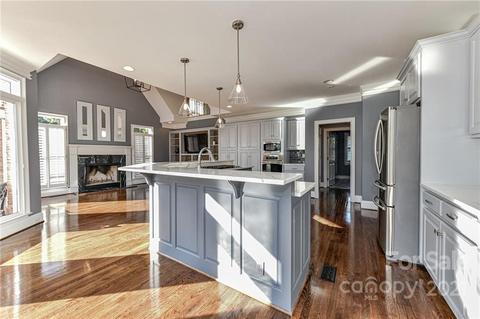 18825 River Falls Dr, Davidson, NC 28036 photo 8