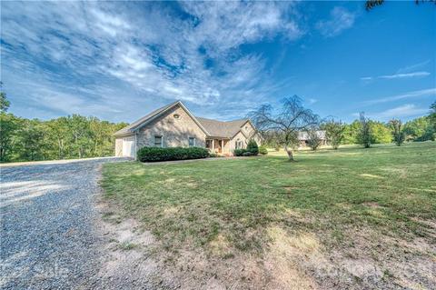 3705 River Rd, Hickory, NC 28602 photo 2