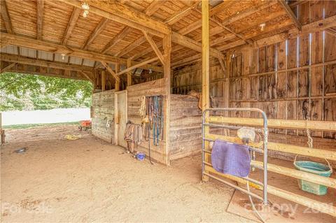 3705 River Rd, Hickory, NC 28602 photo 8