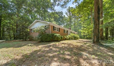 107 Summers Rd, Morganton, NC 28655 photo 2