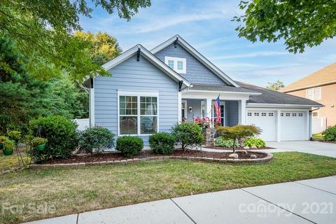 17316 Lake Path Dr, Cornelius, NC 28031 photo 1