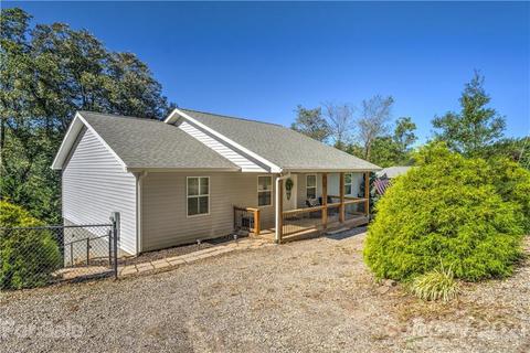 312 Maple Leaf Ln, Clyde, NC 28721 photo 3
