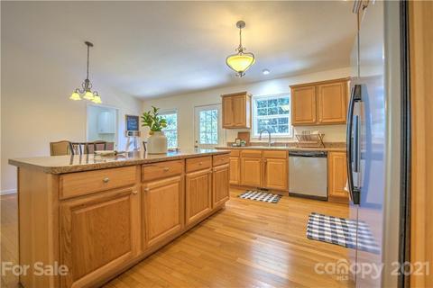 312 Maple Leaf Ln, Clyde, NC 28721 photo 15