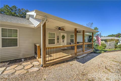 312 Maple Leaf Ln, Clyde, NC 28721 photo 4