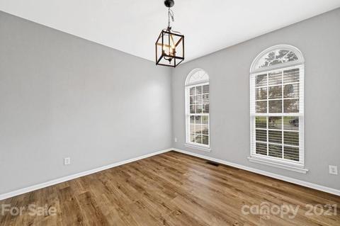 1041 Kilpatrick Ln, Fort Mill, SC 29708 photo 3