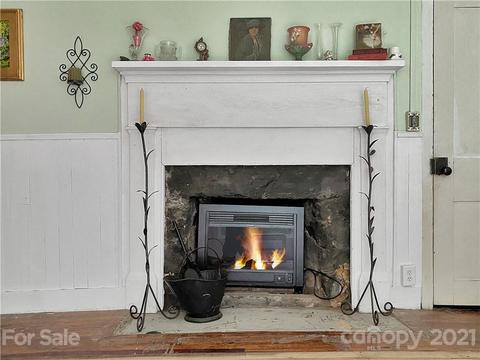 141 Candlestick Ln, Sylva, NC 28779 photo 8