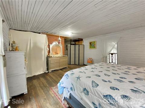 141 Candlestick Ln, Sylva, NC 28779 photo 17