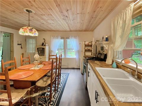 141 Candlestick Ln, Sylva, NC 28779 photo 5
