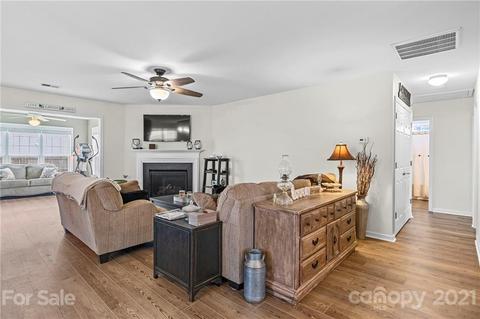 172 E Swift Creek Rd, Fletcher, NC 28732 photo 8