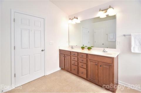 10755 Traders Ct, Davidson, NC 28036 photo 16