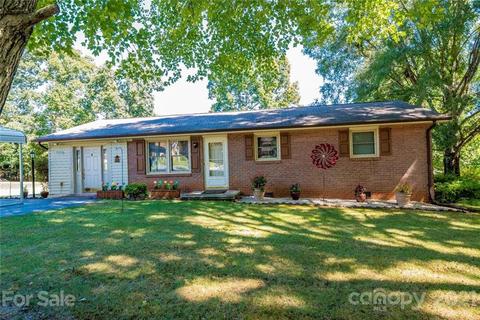 5094 Circle Dr, Conover, NC 28613 photo 1