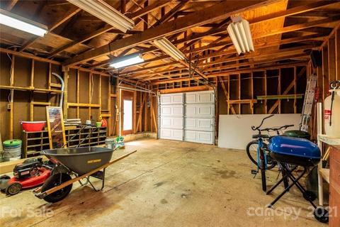 5094 Circle Dr, Conover, NC 28613 photo 13