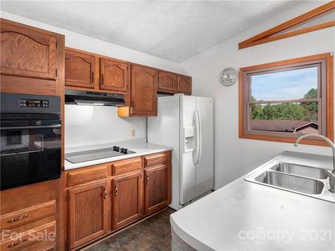 46 Loop Rd, Clyde, NC 28721 photo 9