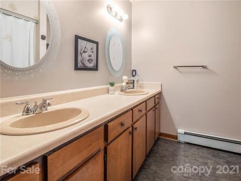 46 Loop Rd, Clyde, NC 28721 photo 17