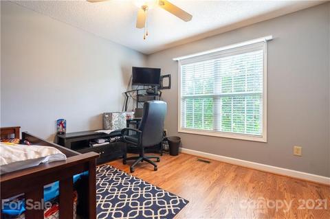 5300 Grace Dr, Hickory, NC 28601 photo 19