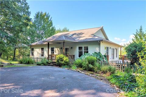 530 Brigadoon Dr, Clyde, NC 28721 photo 1