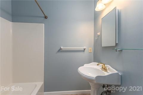 530 Brigadoon Dr, Clyde, NC 28721 photo 14