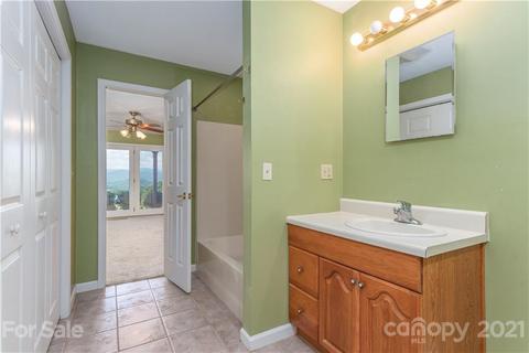 530 Brigadoon Dr, Clyde, NC 28721 photo 22