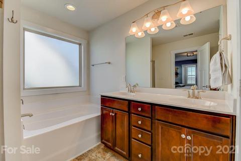 27 Pullen Ln, Fletcher, NC 28732 photo 24