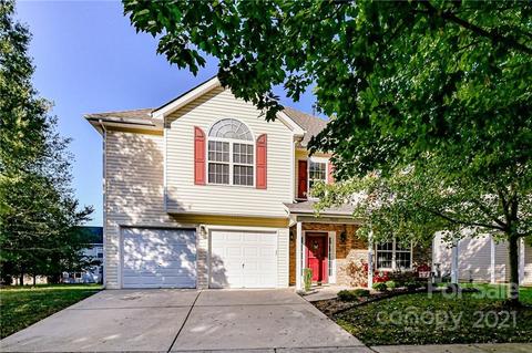 19035 Oakhurst Blvd, Cornelius, NC 28031 photo 1