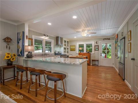 126 Falling Leaf Ln, Saluda, NC 28773 photo 9