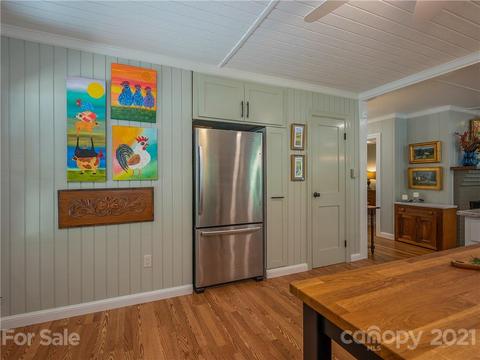 126 Falling Leaf Ln, Saluda, NC 28773 photo 8