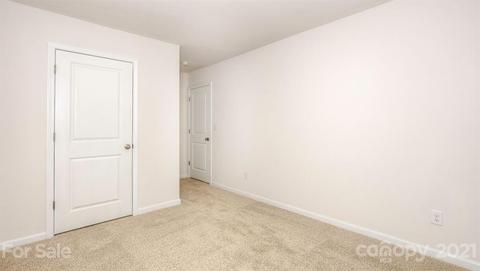 228 Final Stretch Ln, Clover, SC 29710 photo 8