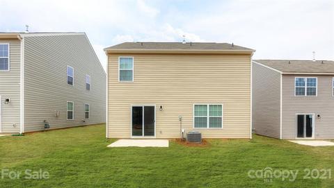 228 Final Stretch Ln, Clover, SC 29710 photo 3