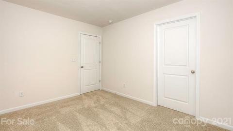 228 Final Stretch Ln, Clover, SC 29710 photo 10