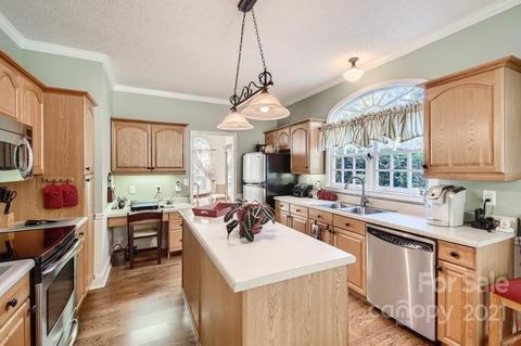 20601 Willow Pond Rd, Cornelius, NC 28031 photo 9