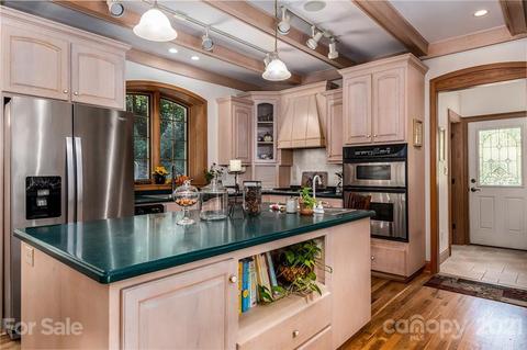 100 Shore Dr, Morganton, NC 28655 photo 8
