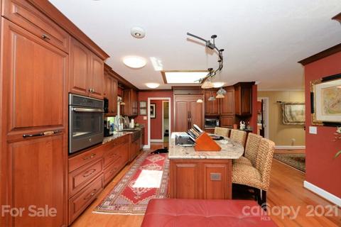 55 Labrador Ln, Cullowhee, NC 28723 photo 2