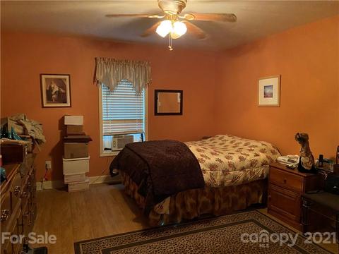 1033 Tabor Rd, Olin, NC 28660 photo 4