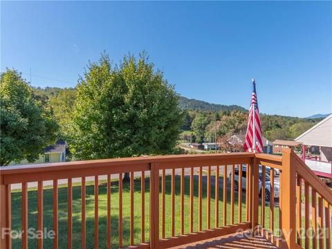 208 Painter St, Canton, NC 28716 photo 3