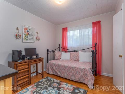 208 Painter St, Canton, NC 28716 photo 15