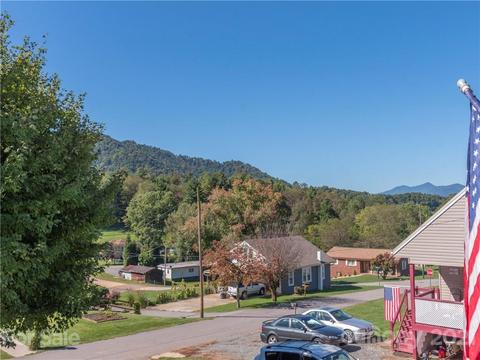 208 Painter St, Canton, NC 28716 photo 4