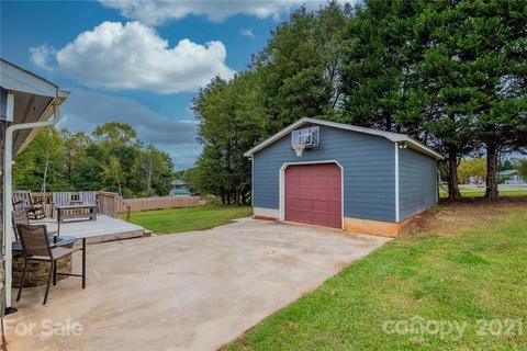 341 Cedar Forest Loop, Hickory, NC 28601 photo 5