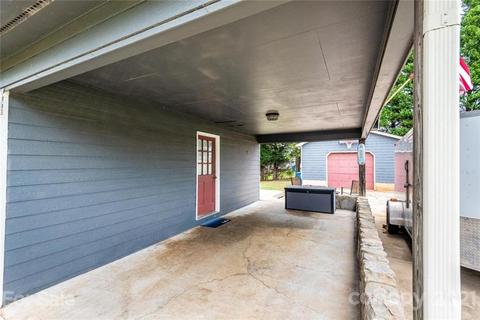 341 Cedar Forest Loop, Hickory, NC 28601 photo 4