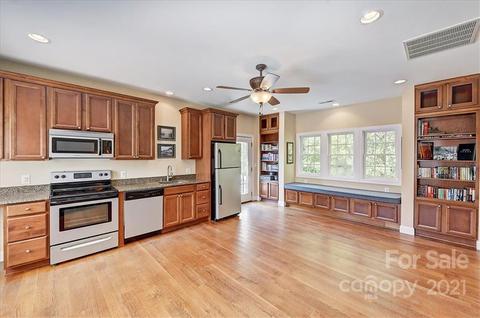 612 Wolfe St, Davidson, NC 28036 photo 6