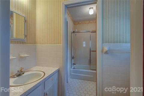 4413 Farmbrook Rd, Gastonia, NC 28056 photo 17