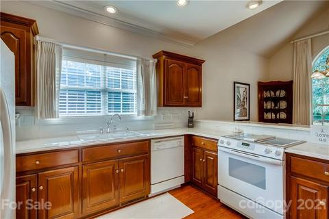 137 Eaglecrest Dr, Matthews, NC 28104 photo 7