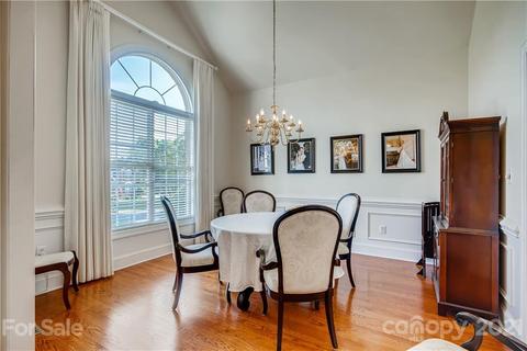 137 Eaglecrest Dr, Matthews, NC 28104 photo 3