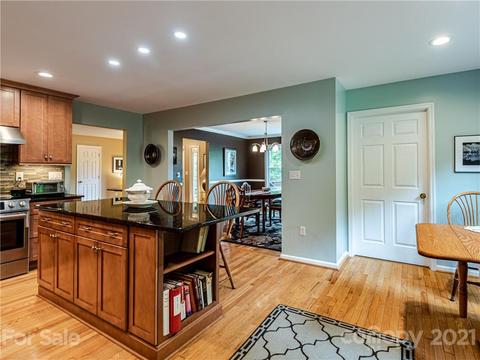 25 Lynnette Dr, Fairview, NC 28730 photo 9