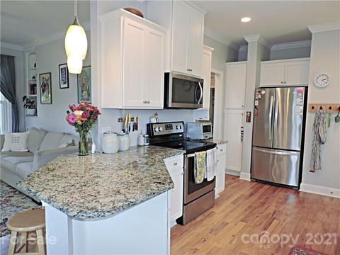 1001 33rd Avenue Ne Loop NE, Hickory, NC 28601 photo 9
