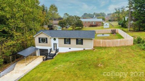319 Cedar Forest Loop, Hickory, NC 28601 photo 2