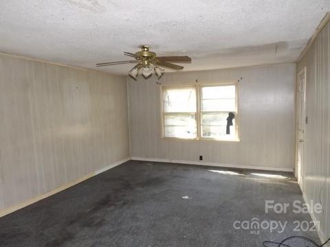896 Mark Ln, Lancaster, SC 29720 photo 4