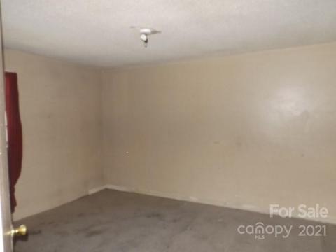 896 Mark Ln, Lancaster, SC 29720 photo 5